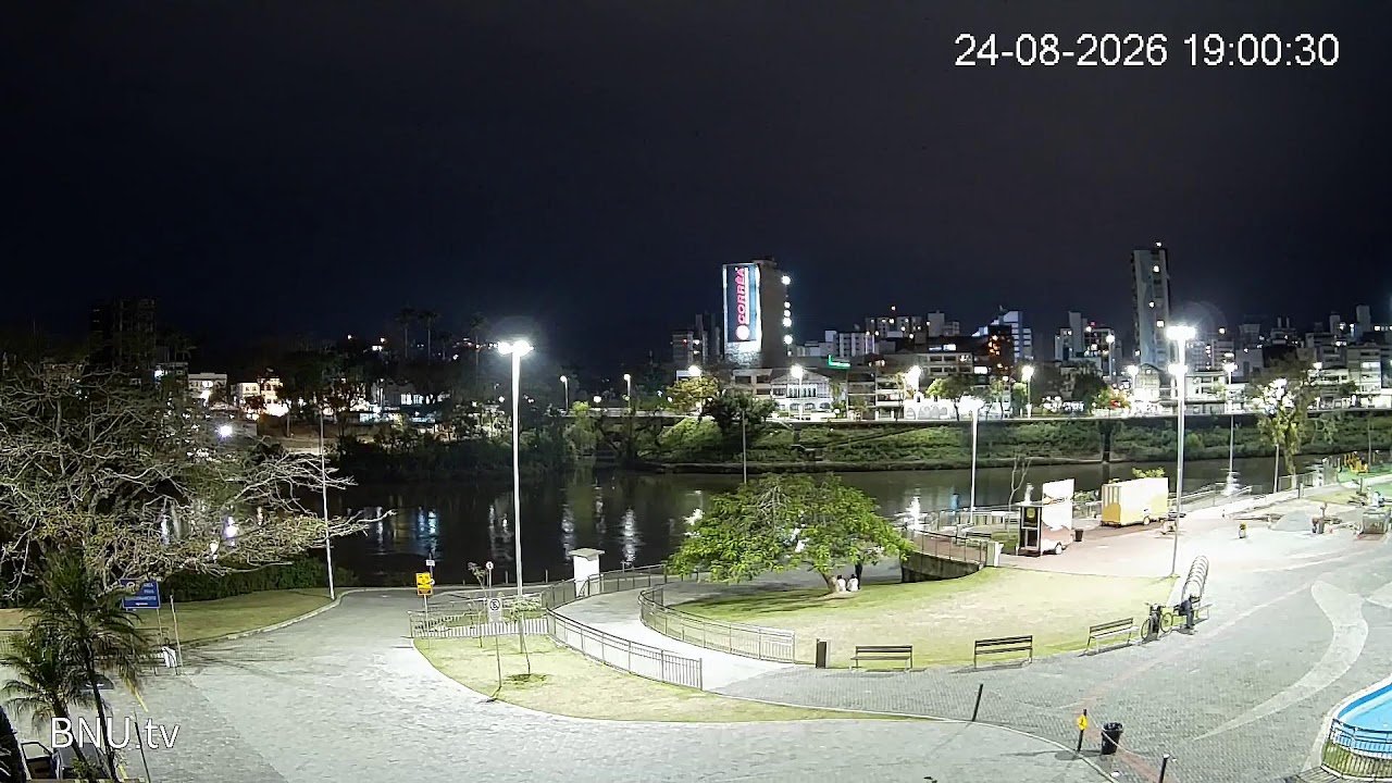 Prainha e Rio Itajaí-Açu