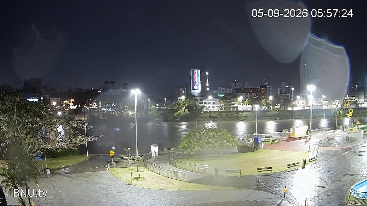 Prainha e Rio Itajaí-Açu