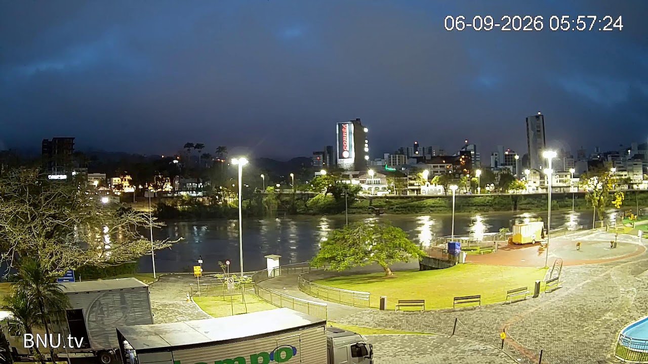 Prainha e Rio Itajaí-Açu