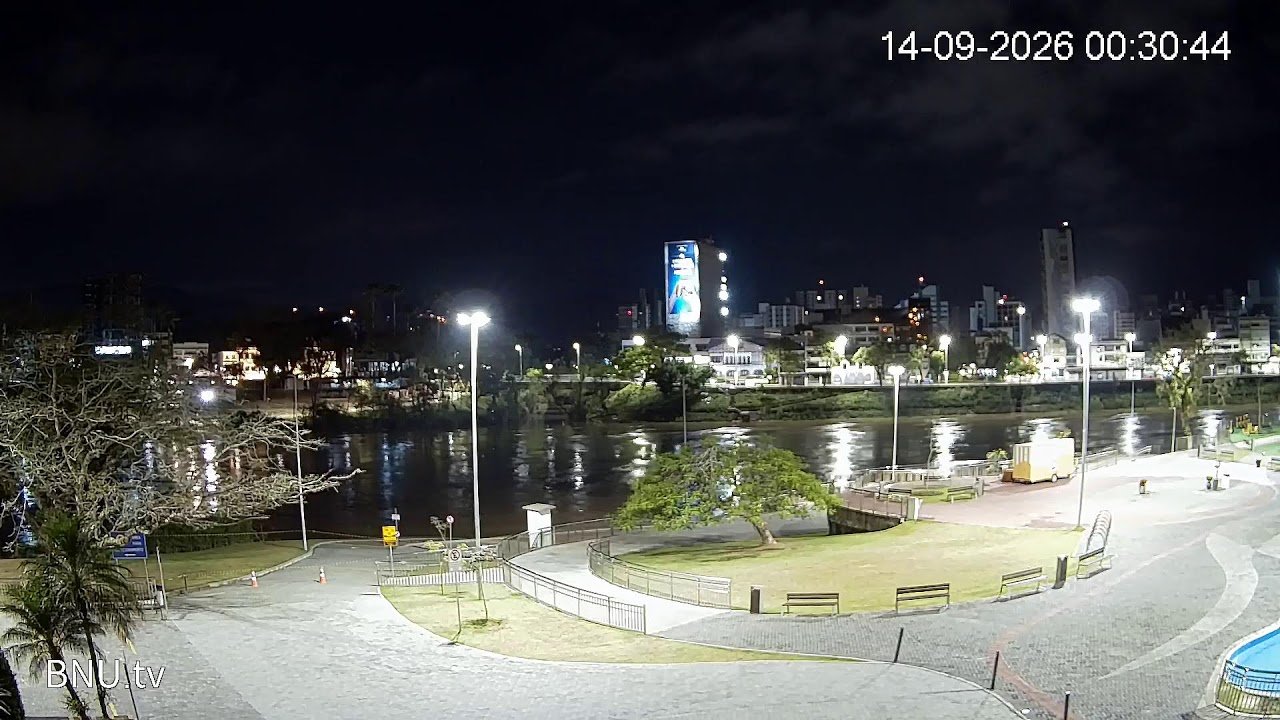 Prainha e Rio Itajaí-Açu