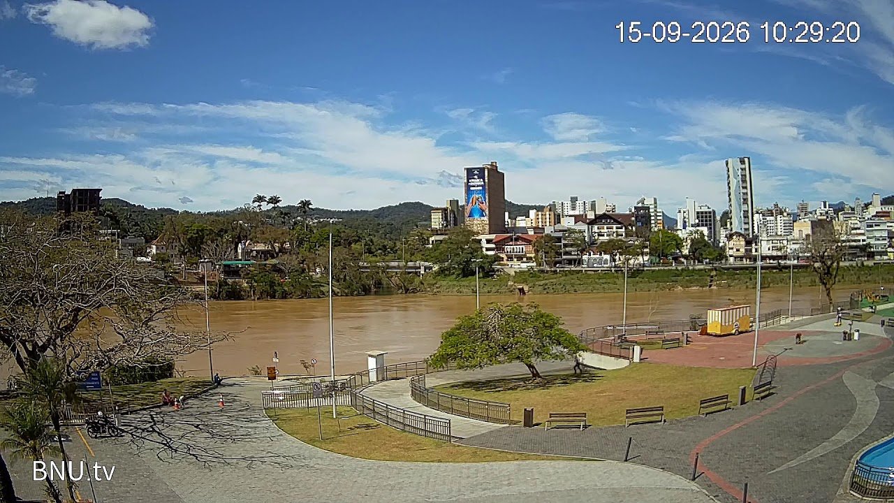 Prainha e Rio Itajaí-Açu