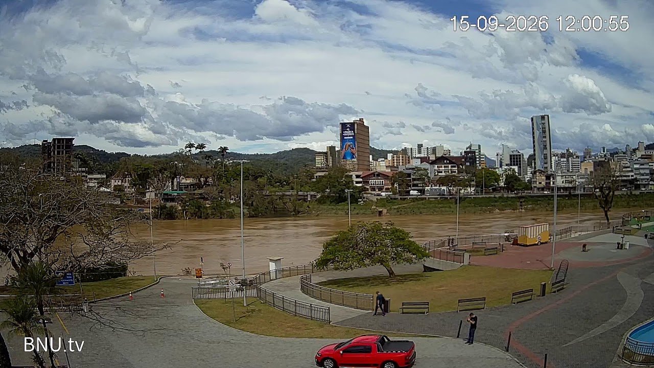 Prainha e Rio Itajaí-Açu