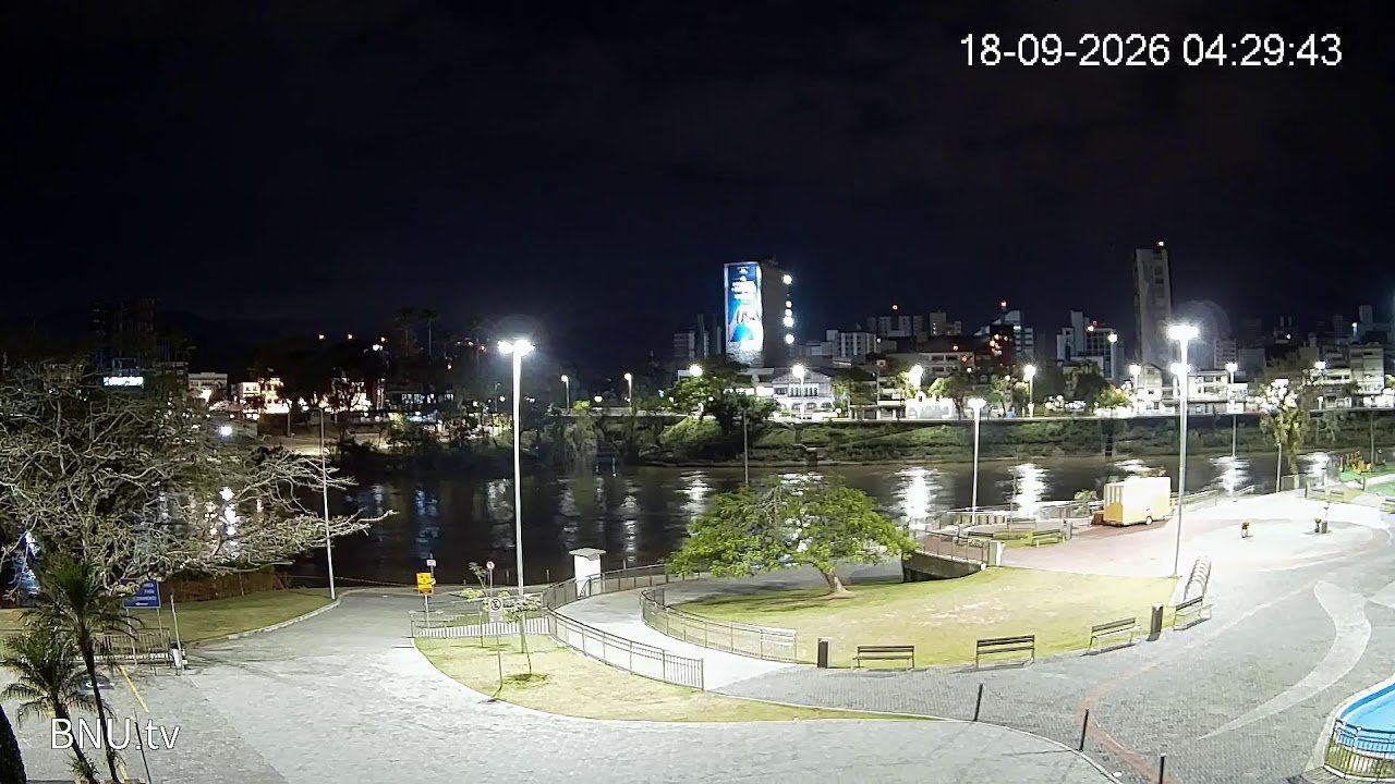 Prainha e Rio Itajaí-Açu