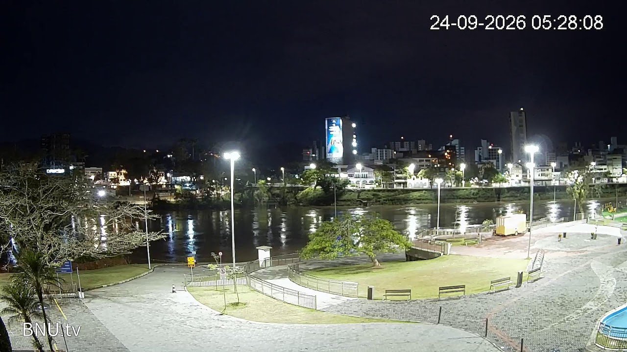 Prainha e Rio Itajaí-Açu