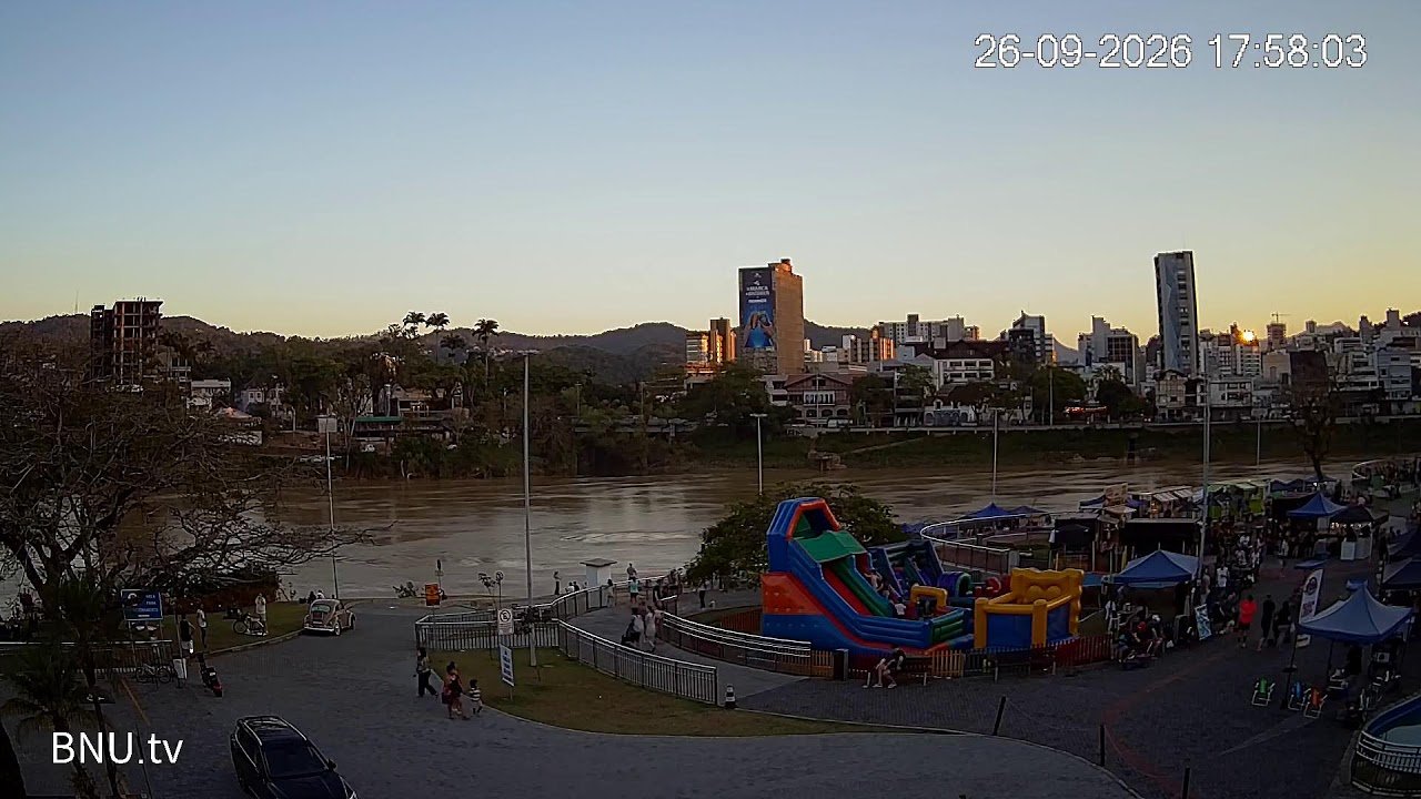 Prainha e Rio Itajaí-Açu