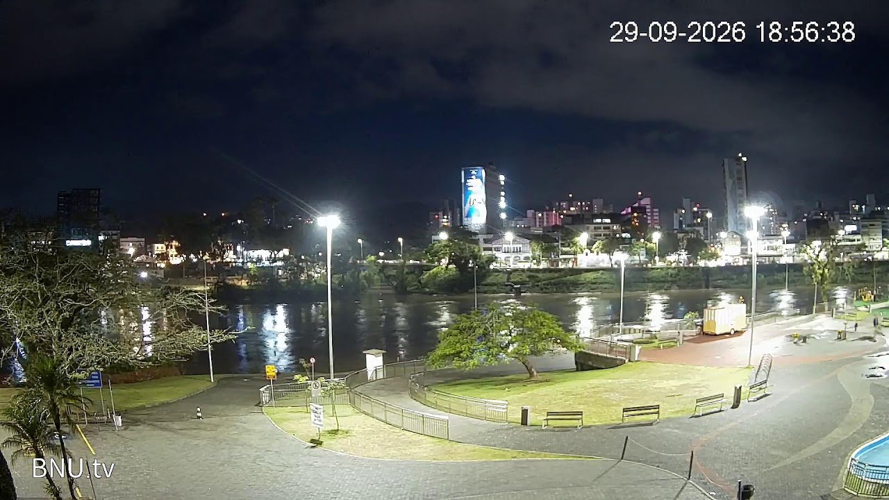 Prainha e Rio Itajaí-Açu