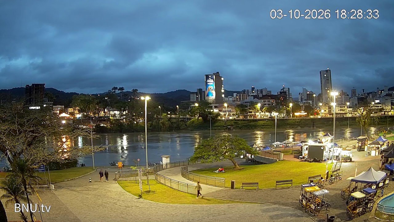 Prainha e Rio Itajaí-Açu