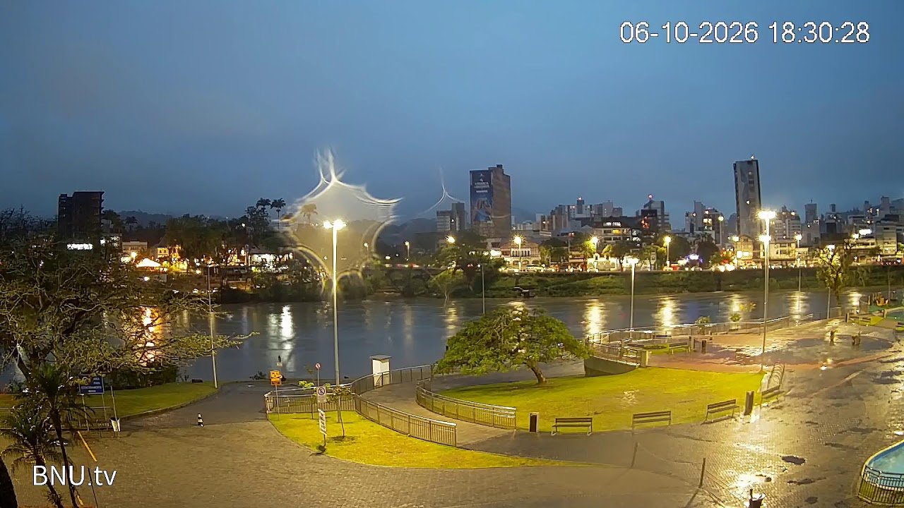 Prainha e Rio Itajaí-Açu