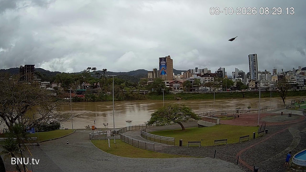 Prainha e Rio Itajaí-Açu
