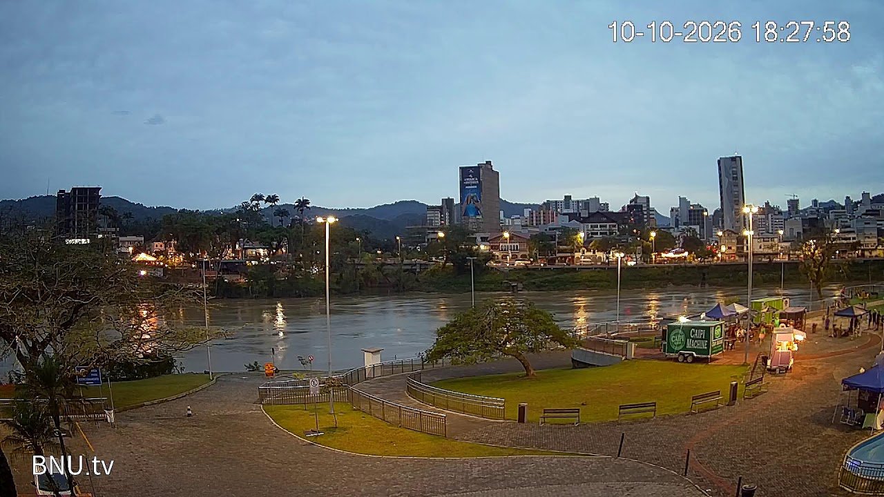 Prainha e Rio Itajaí-Açu