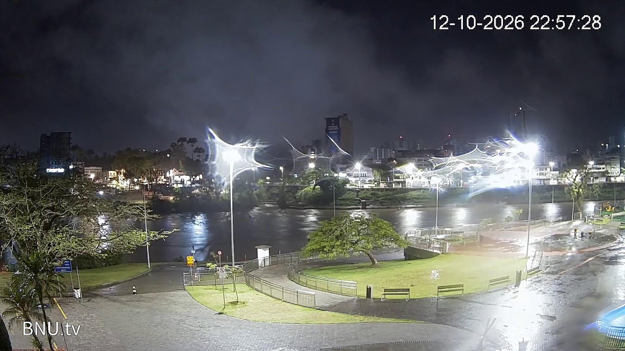 Prainha e Rio Itajaí-Açu