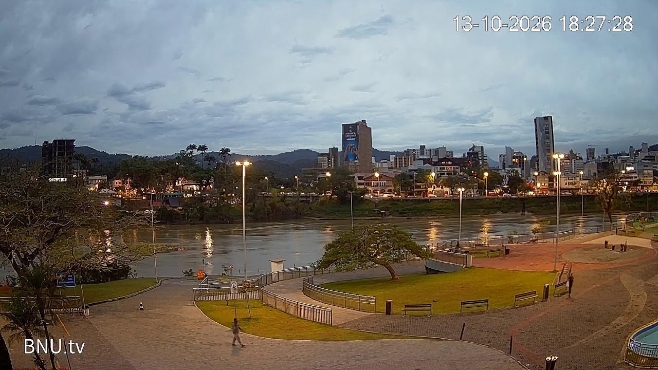 Prainha e Rio Itajaí-Açu