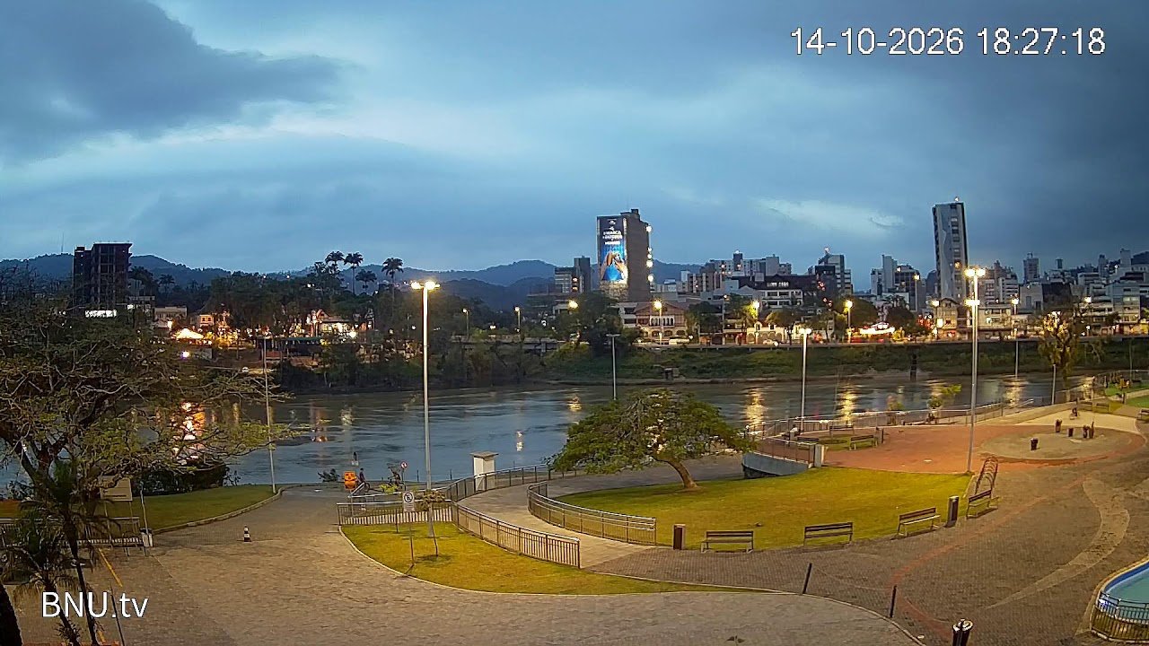 Prainha e Rio Itajaí-Açu