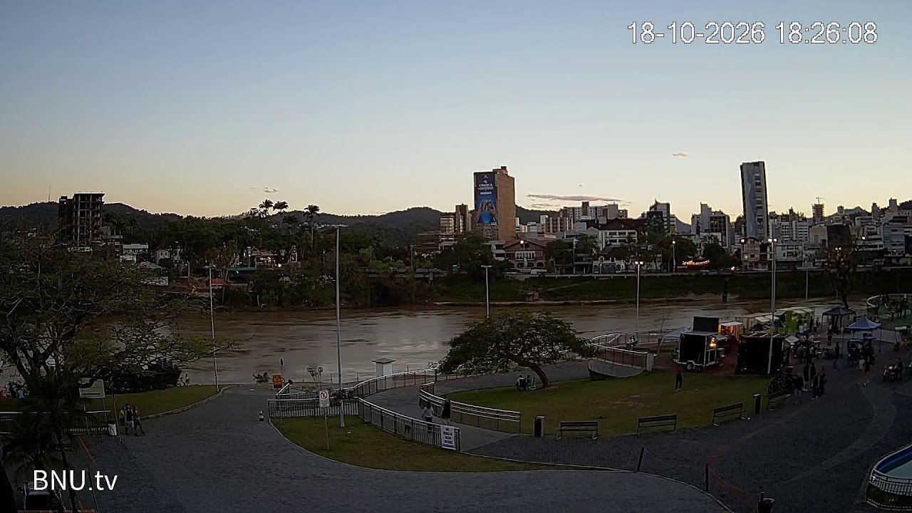 Prainha e Rio Itajaí-Açu