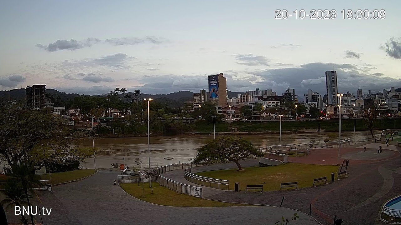 Prainha e Rio Itajaí-Açu