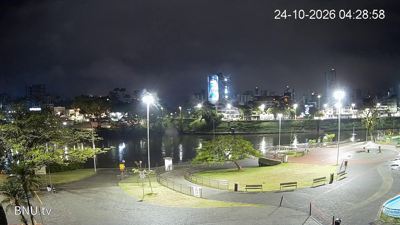 Prainha e Rio Itajaí-Açu